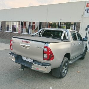 TOYOTA Hilux Double Cab Clip on tonneau cover