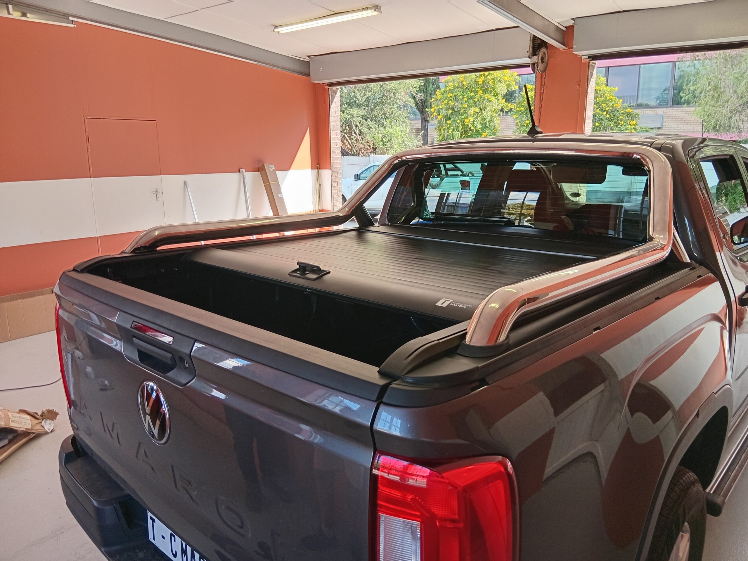 VW Amarok 2023 Double Cab Roller Lid Shutter